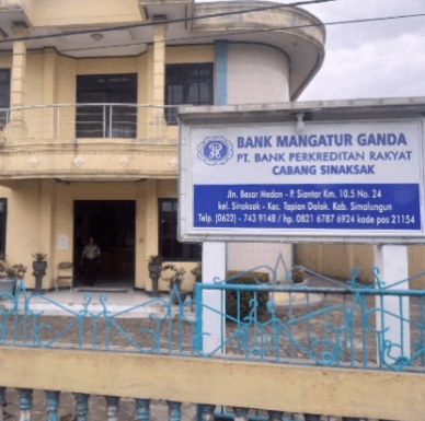  Bank Mangatur Ganda Cabang Sinaksak